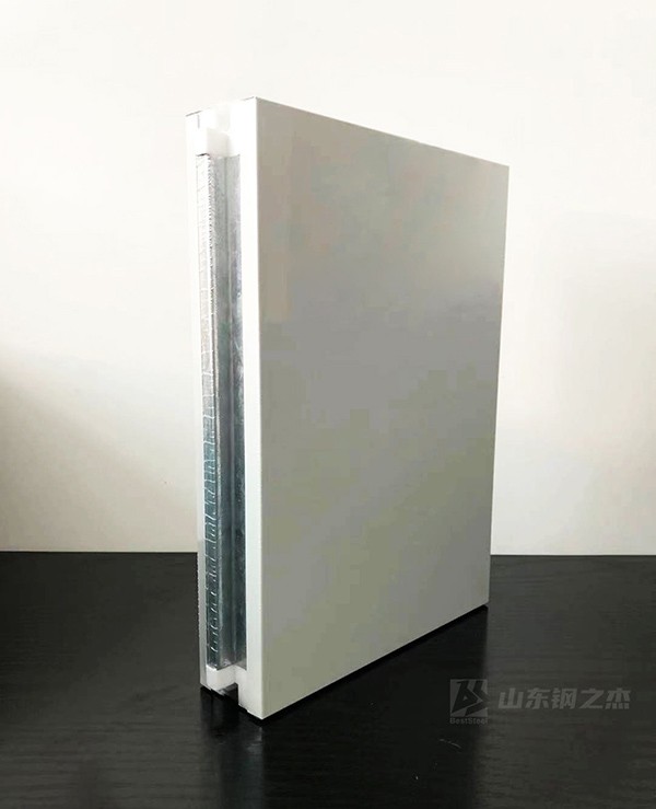 子夜无人免费观看