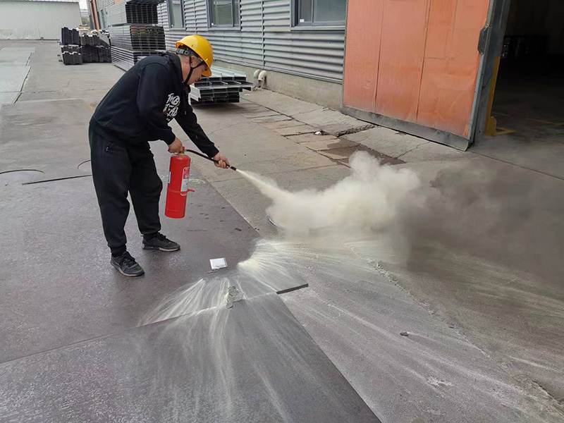 子夜无人免费观看