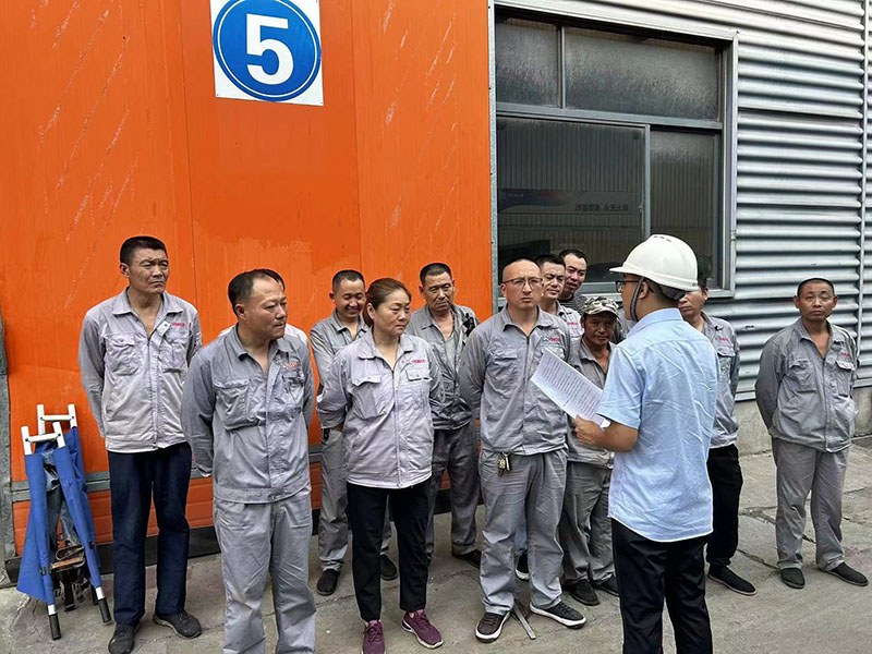 子夜无人免费观看