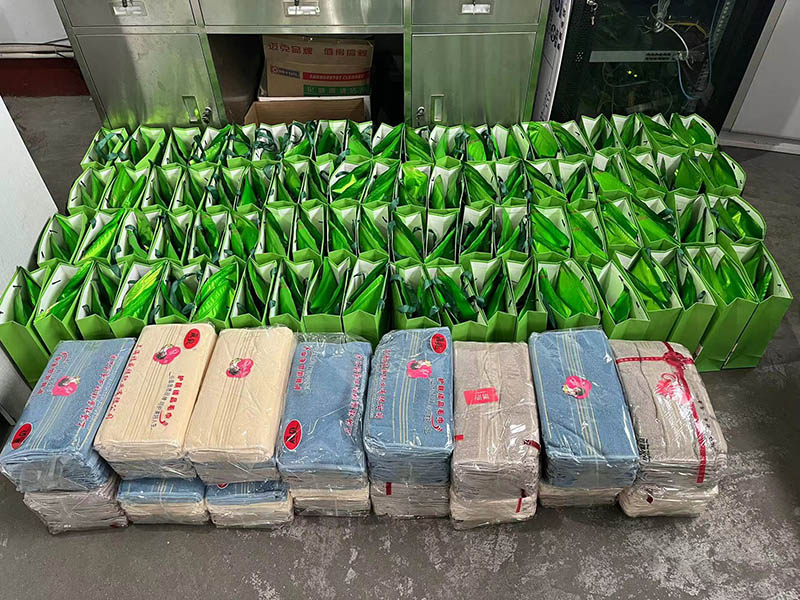 子夜无人免费观看