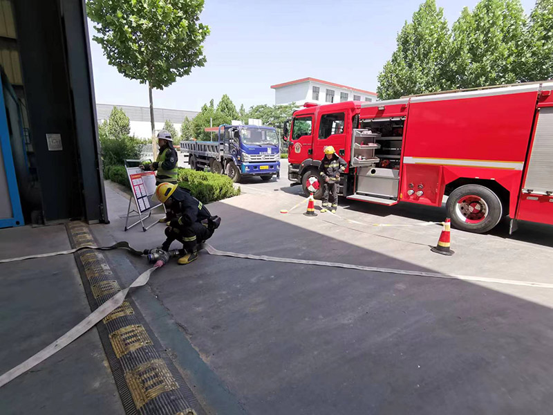 子夜无人免费观看