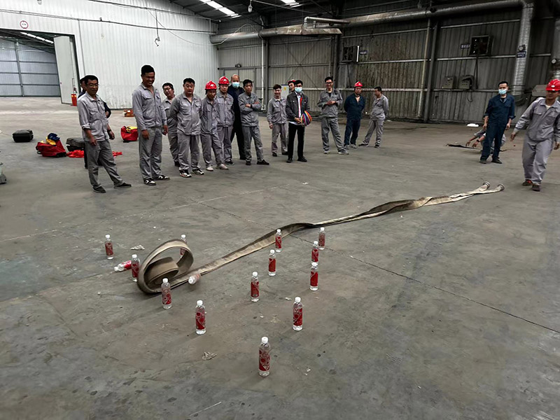 子夜无人免费观看