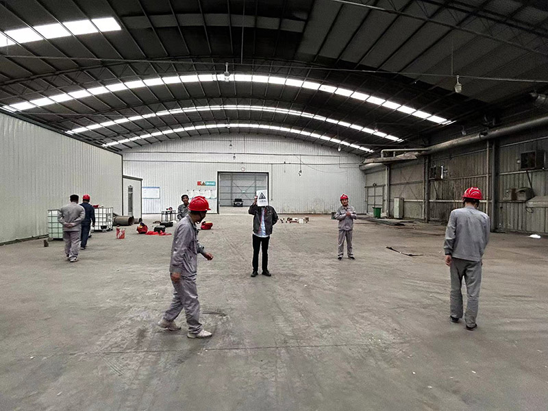 子夜无人免费观看