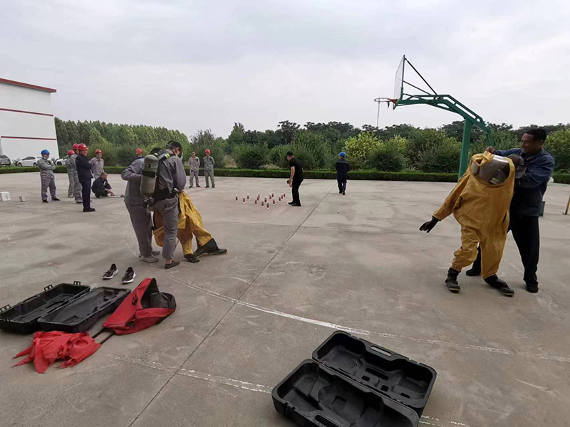 子夜无人免费观看
