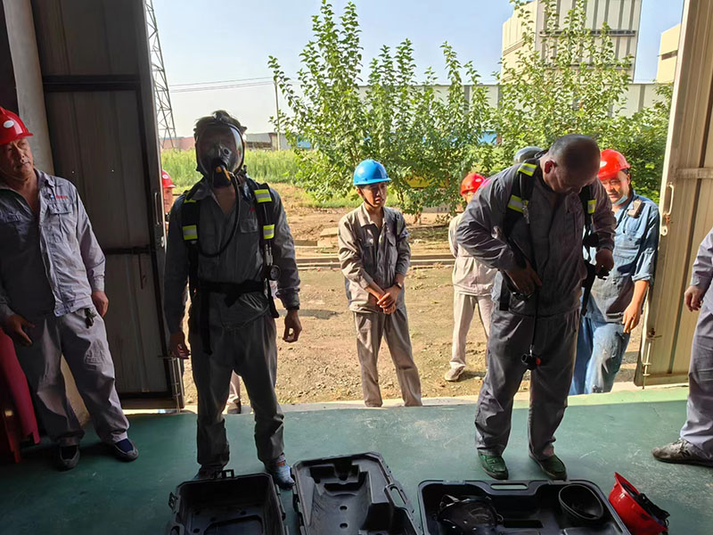 子夜无人免费观看